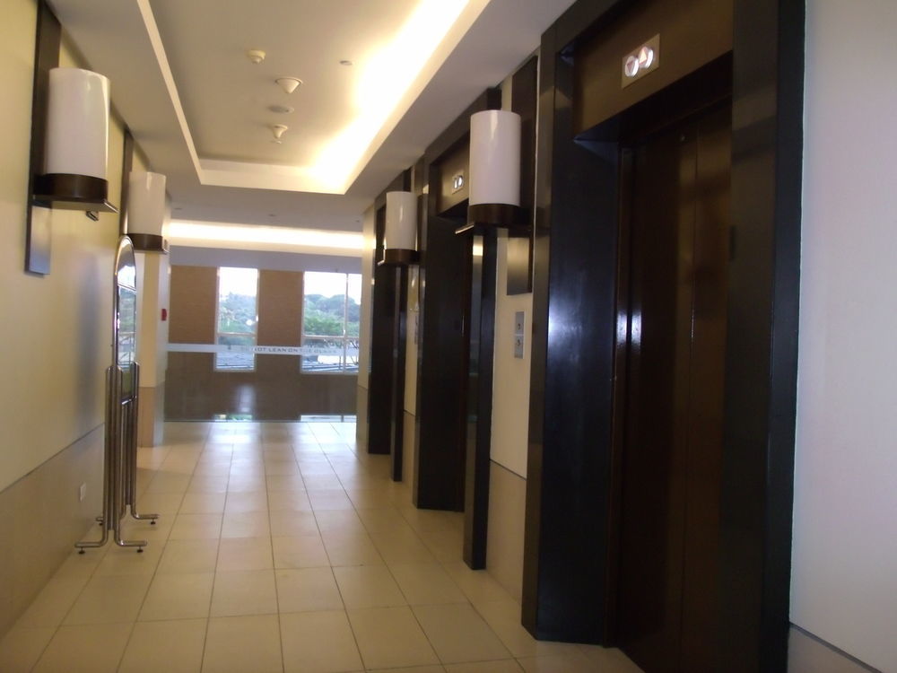 South Of Market Private Residences Taguig Buitenkant foto